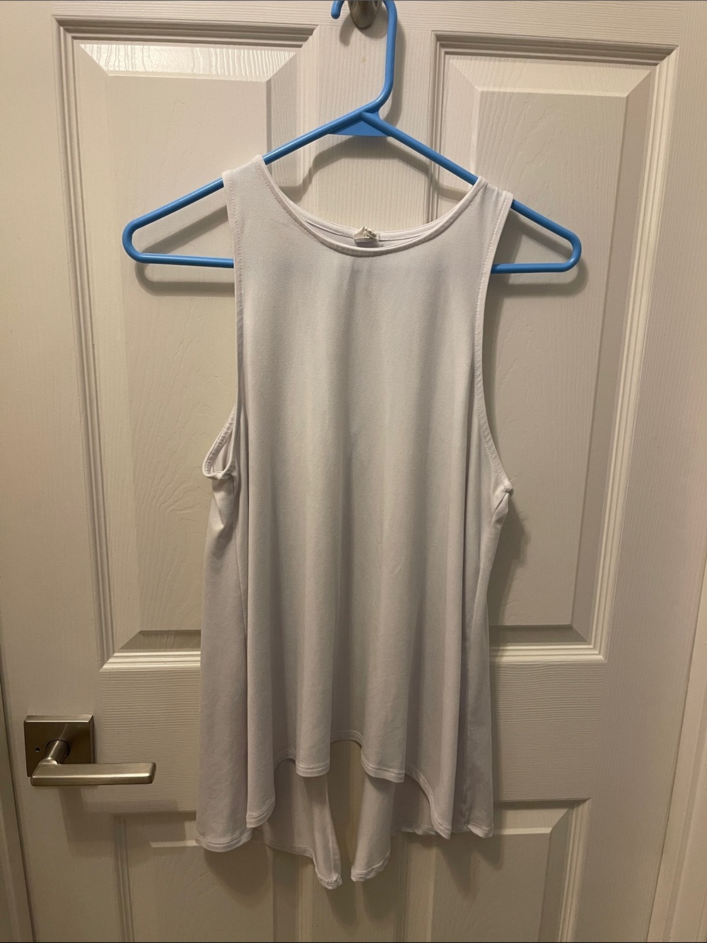 Yogalicious White Sleeveless High-Low Flow Tank